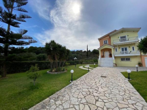 Helen's Seaside Apartment
